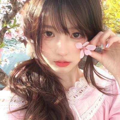 女孩爱跑步